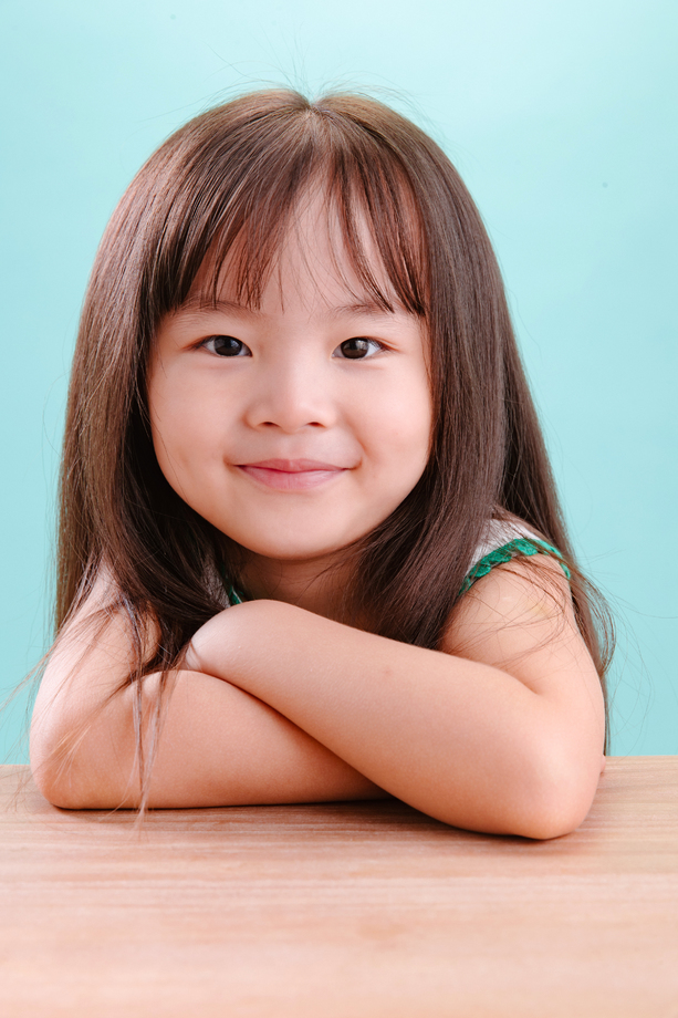 小女孩的可爱表情照片 小女孩的可爱表情照片