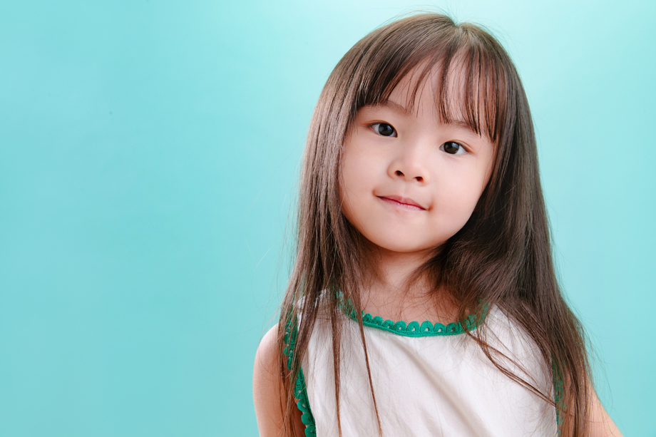 小女孩的可爱表情 小女孩的可爱表情