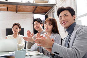 青年商务人士开