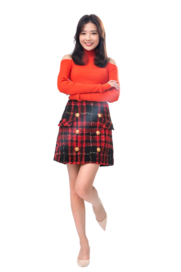 一个快乐的青年女人肖像图片 一个快乐的青年女人肖像图片