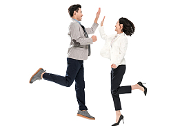 欢呼跳跃的商务青年