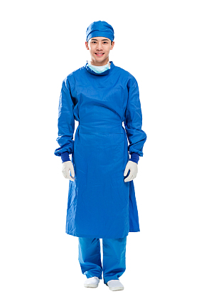 青年男医生肖像