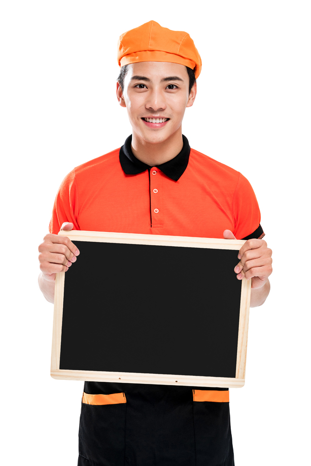 年轻的餐厅服务员展示公告信息 年轻的餐厅服务员展示公告信息