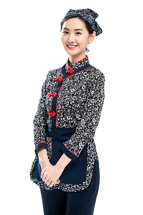 年轻的餐厅女服务员图片