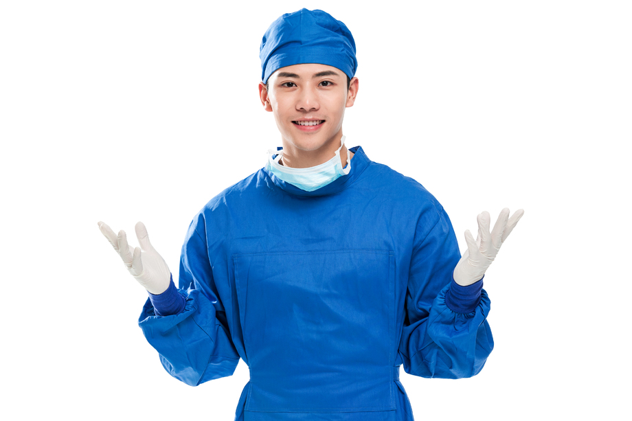 青年男医生肖像图片
