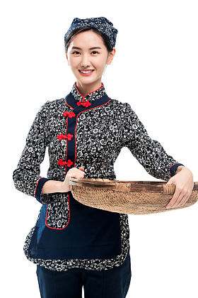 手拿筐的采茶女照片