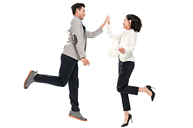 欢呼跳跃的商务青年