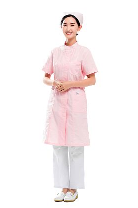 青年女护士肖像