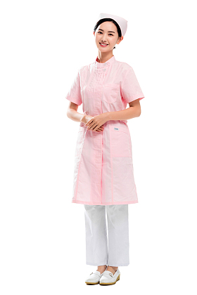 青年女护士肖像