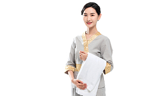 美容院里的青年美容师照片