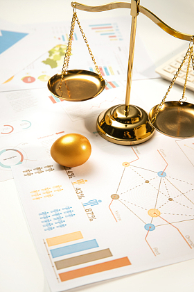 金融理财的数据分析图片