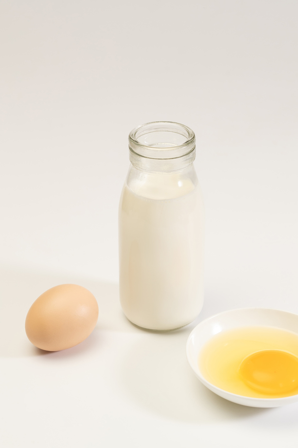 营养早餐鸡蛋和牛奶图片 营养早餐鸡蛋和牛奶图片