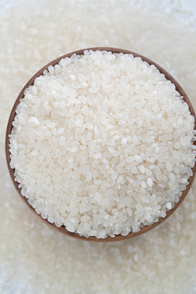 一碗米大量溢出图片