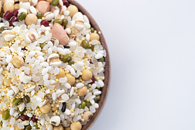 一碗八宝粥米照片