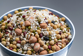 一碗八宝粥米图片