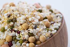 一碗八宝粥米图片