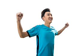 足球运动员欢呼获胜
