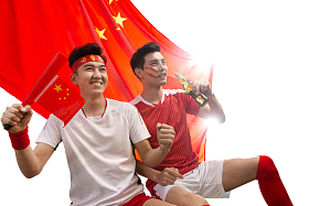 兴奋的球迷欢呼庆祝获胜