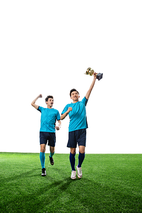 足球运动员欢呼获奖图片