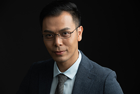 成功的中年商务男士肖像